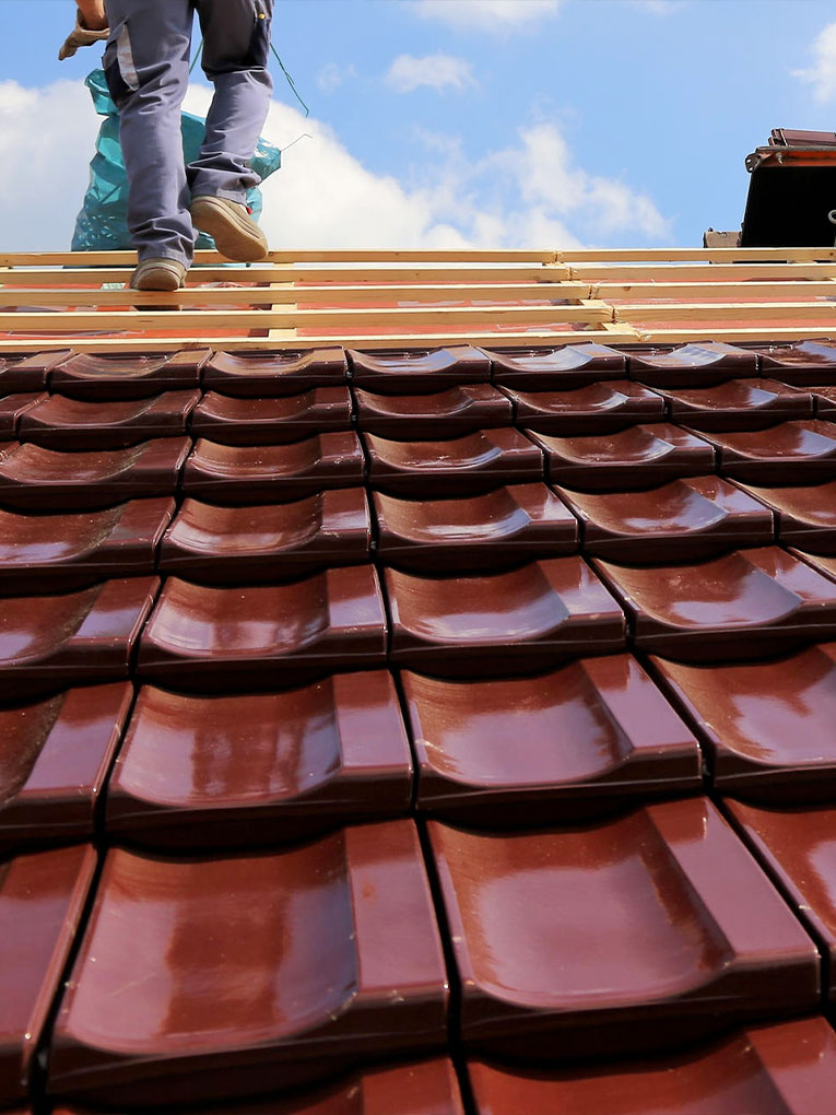 Artisan couvreur pour vos travaux de couverture à Maison-Laffitte - Compagnons de France dans les Yvelines (78) Artisan couvreur pour vos travaux de couverture à Maison-Laffitte - Compagnons de France dans les Yvelines (78)